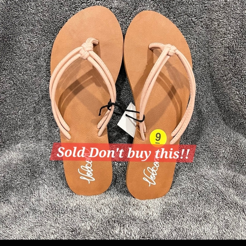 Volcom Forever 2 women’s flip-flop sandals tan with light pink straps